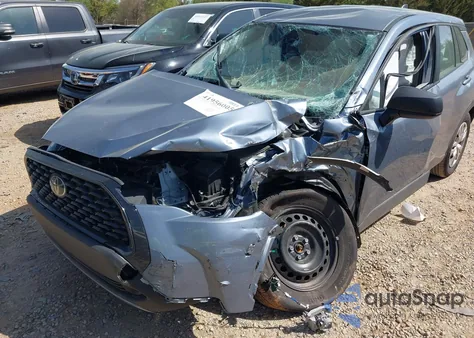 2024 Toyota Corolla Cross L z USA, uszkodzony, nr VIN 7MUAAAAG7RV095949